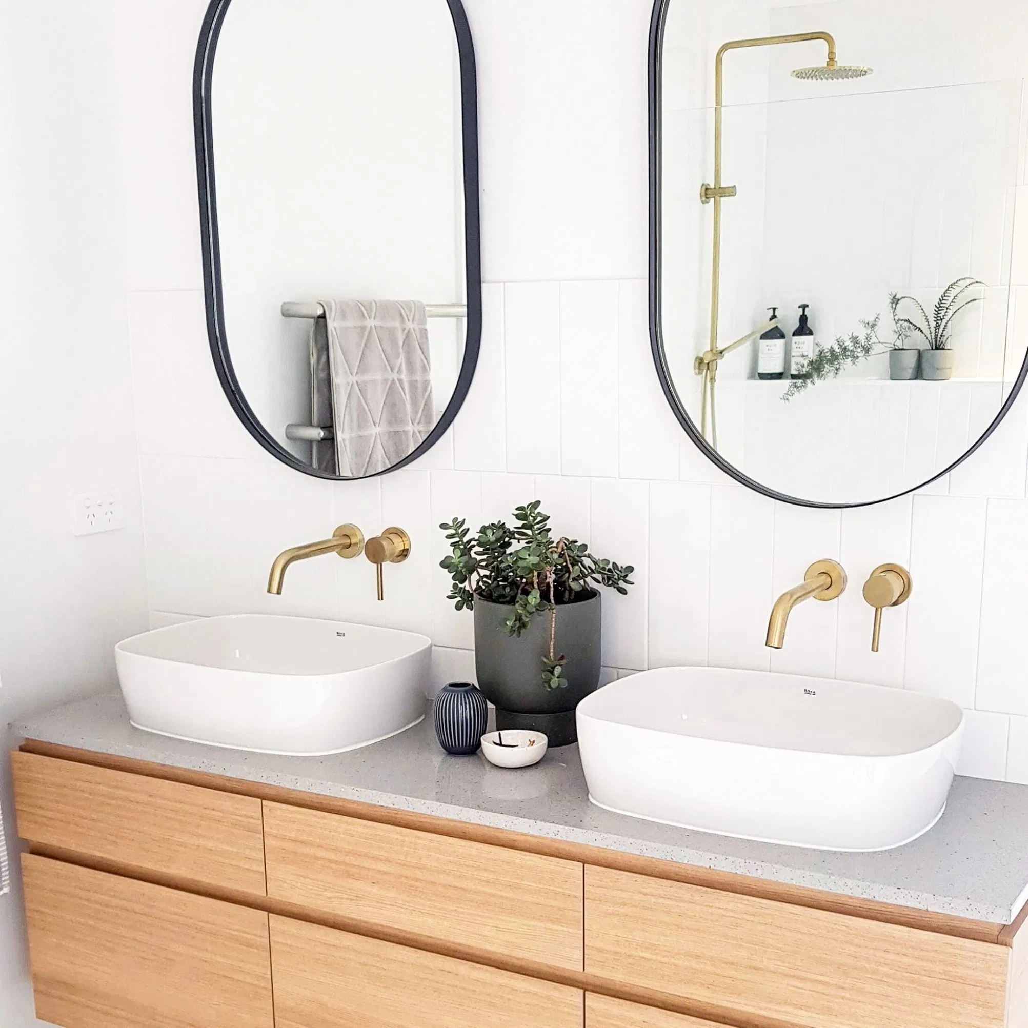 Round Metal Framed Wall Mirrors (50cm / 60cm / 70cm / 80cm / 90cm)