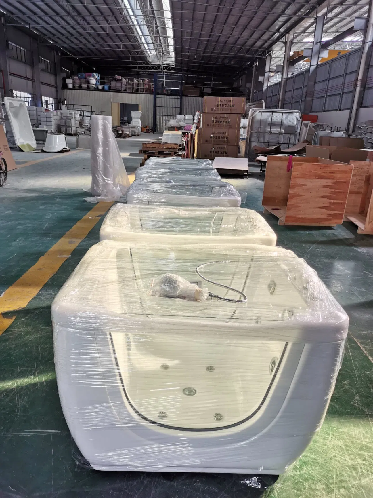 Детская ванночка с подсветкой и аксессуарами