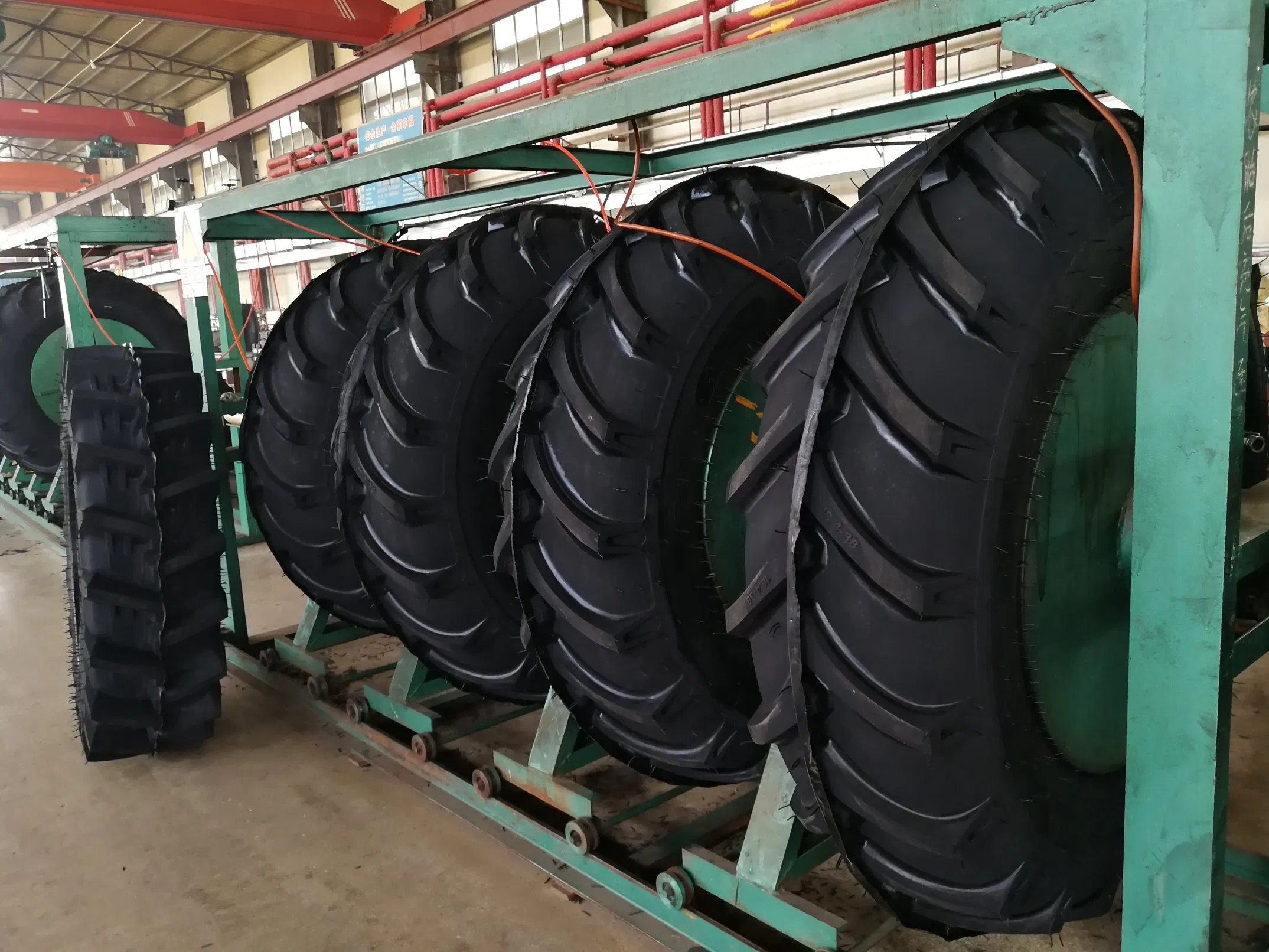 Шина сельскохозяйственная диагональная R1 12.4-24