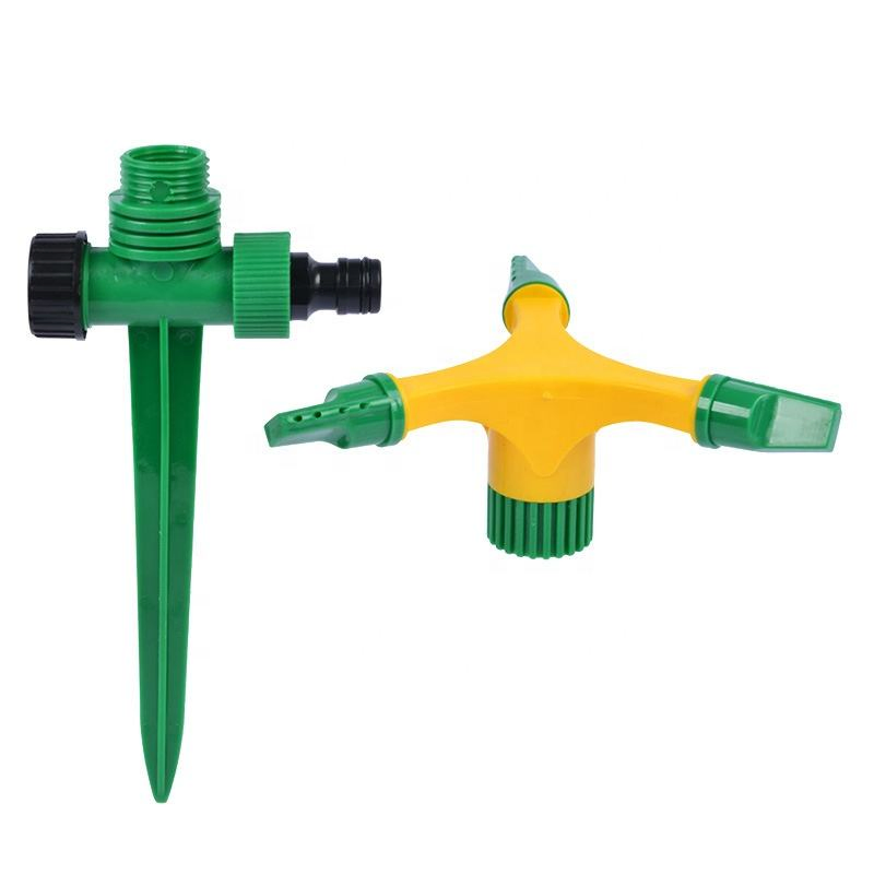 Plastic Adjustable 3-Arm Sprinkler W/Plastic 2-Way Spike