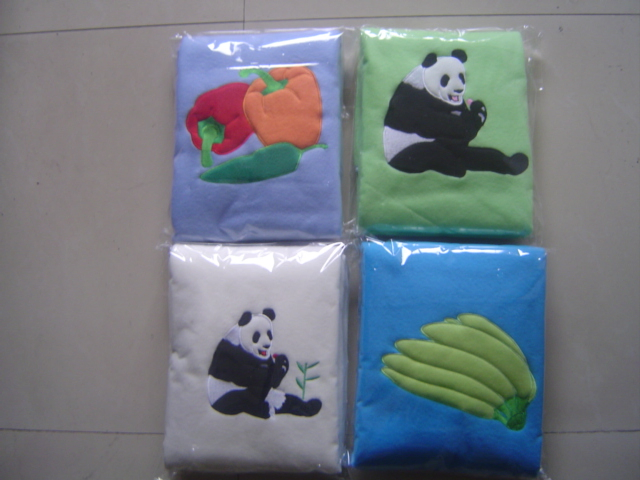 100%Polyester Polar Fleece Coral Fleece Promotional Embroidery Blanket