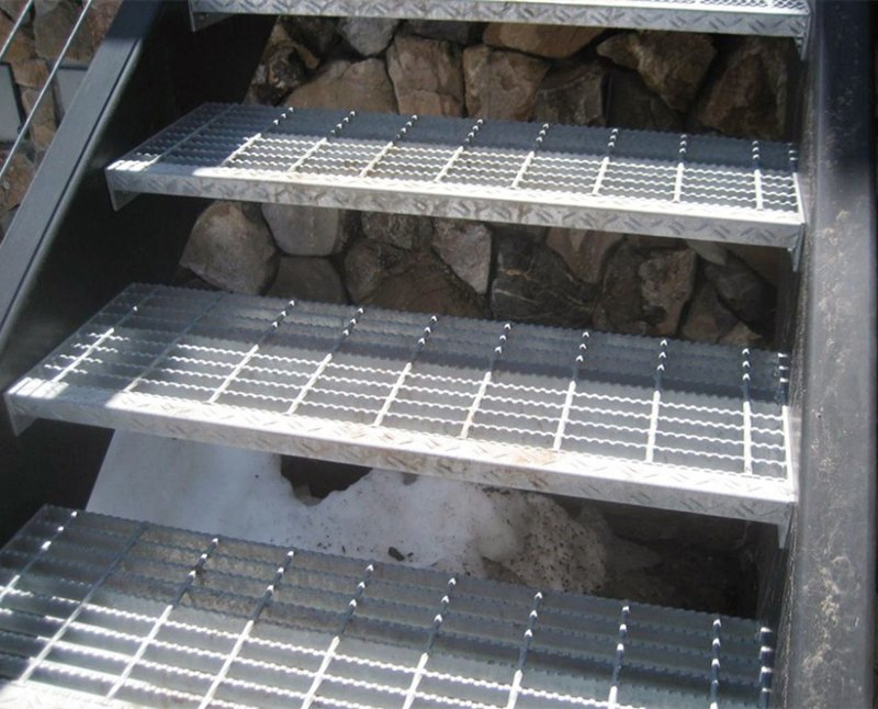 25X5mm Welded Steel Honeycomb Grating Durable Welded Steel Driveway Stainless Steel Grating