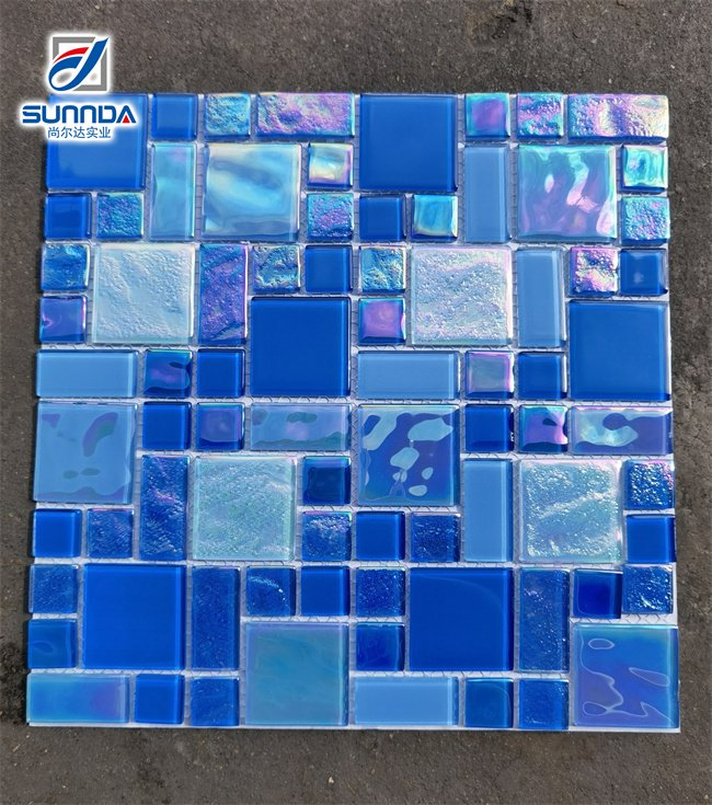 Мозаика из голубого стекла для ванной и бассейна