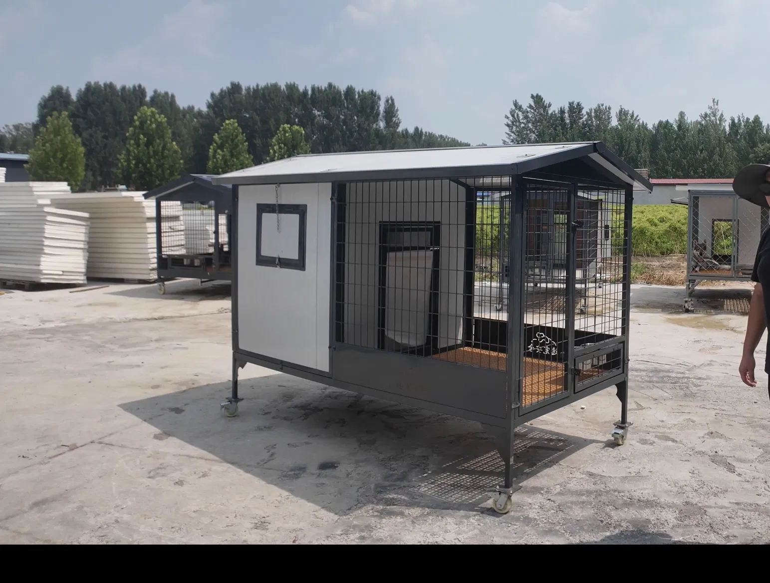 out Door Dog House Pet Built Four Seasons