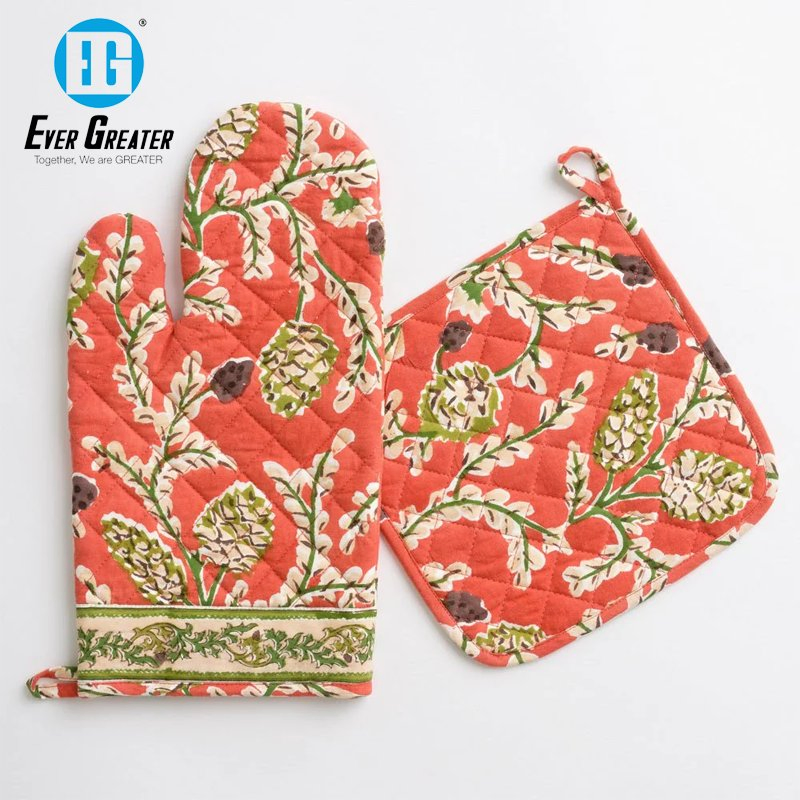 Stylish Printed Design Premium Custom Oven Mitts Heat Resistant Cotton Perfect Christmas Cooking and Baking Oven Mitts