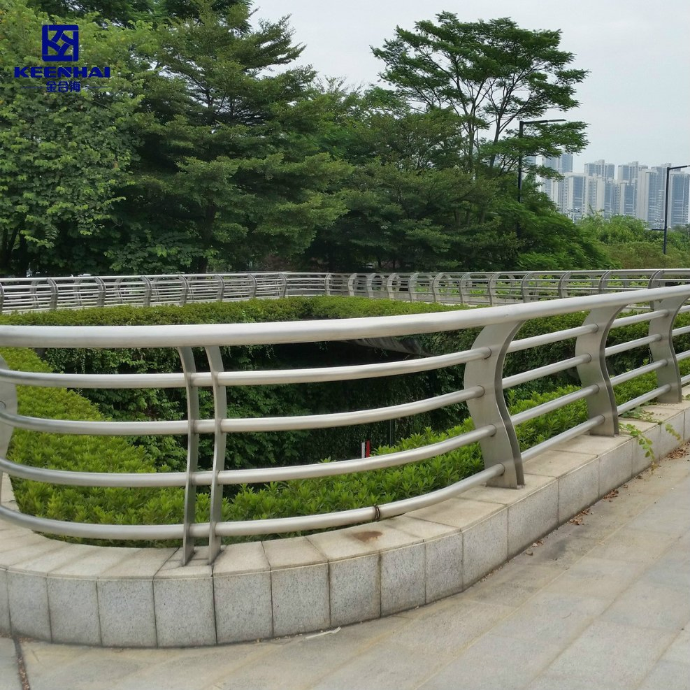 Highway Tubular Tube Design Commercial Bridge Fence Guardrail