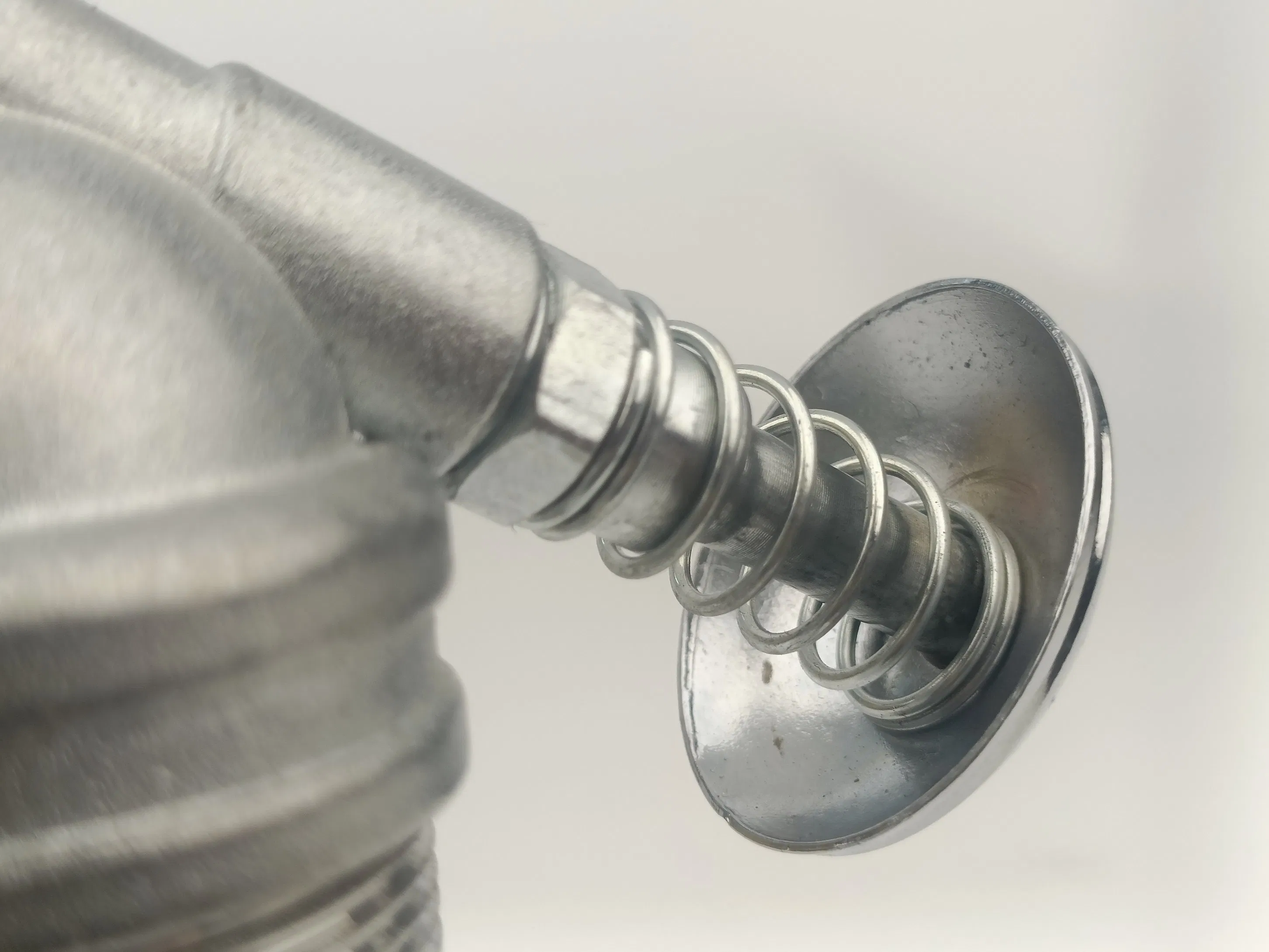 Мини-маслёнка с игольчатым наконечником