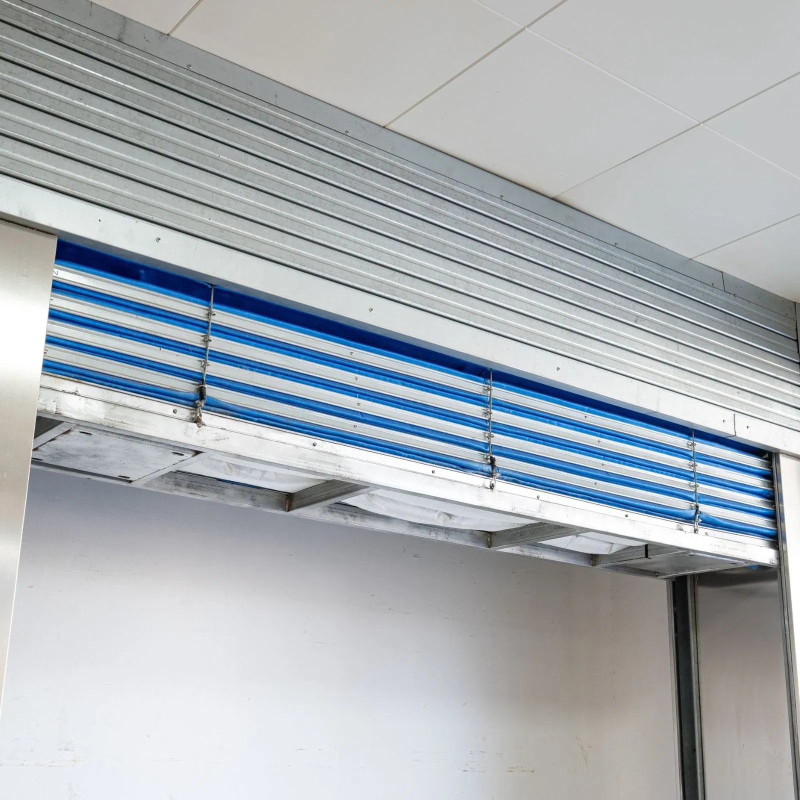 China Factory Double-Track Roller Shutters for Security Isolation