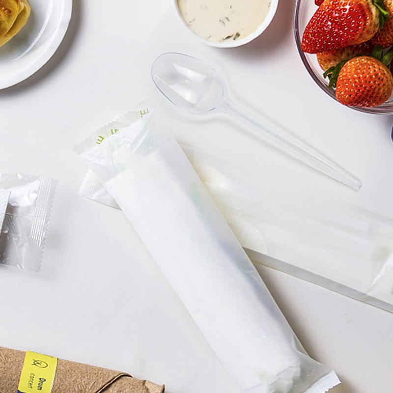 Disposable Plastic Cutlery 165mm Length PS Plastic Spoon Customizable for Dinner