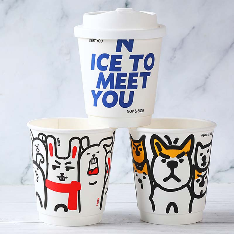 Двухслойная бумажная чашка с универсальной крышкой