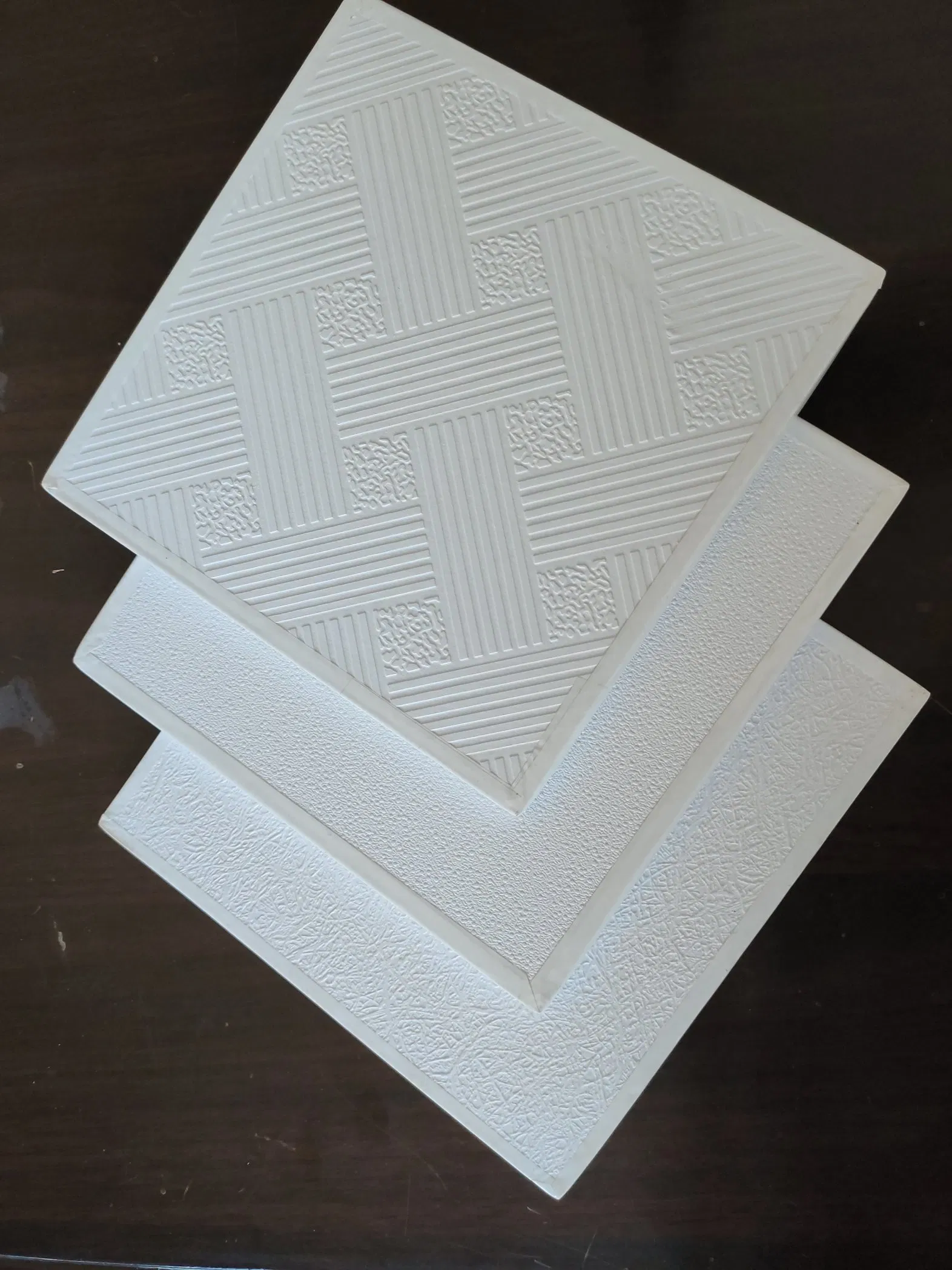 High Quality PVC Vinyl Gypsum Ceiling with Designs (567, 154)