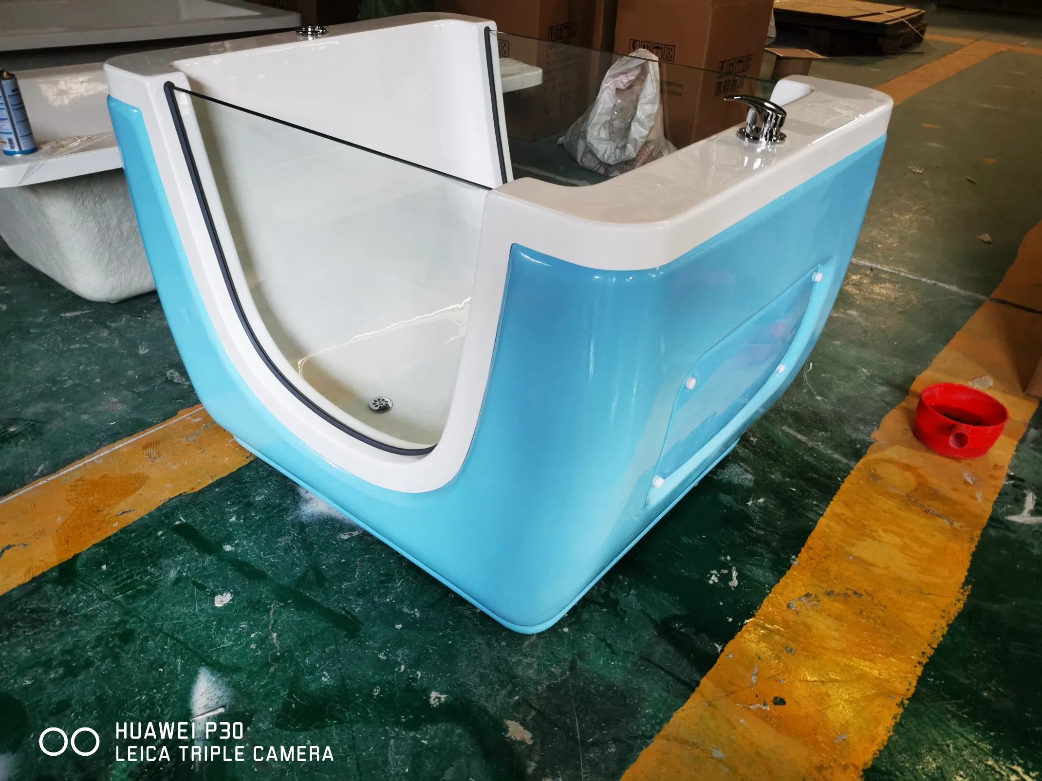 Детская ванна SPA с пузырьками и водопадом