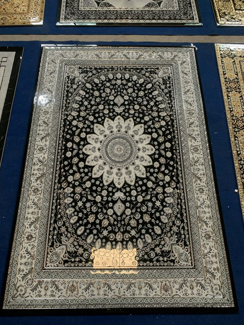 Керамическая плитка с золотым узором и подсветкой 1800x1200мм