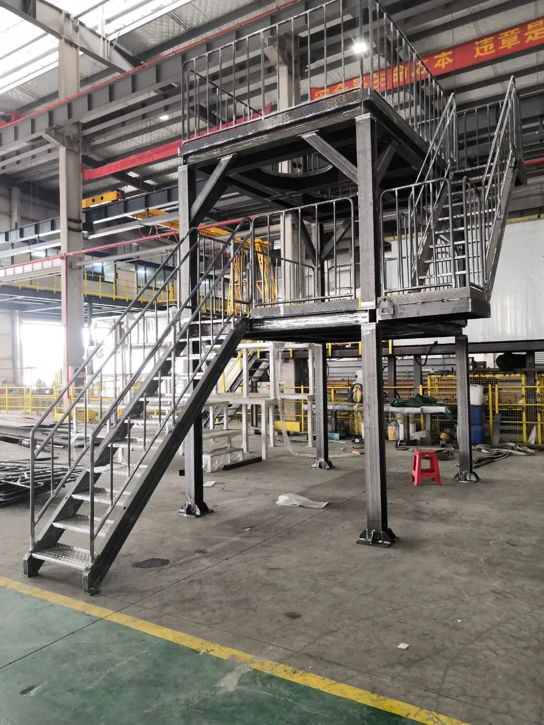 Factory Price Corrosion-Resistant Stainless Steel Staircases for Shopping Mall