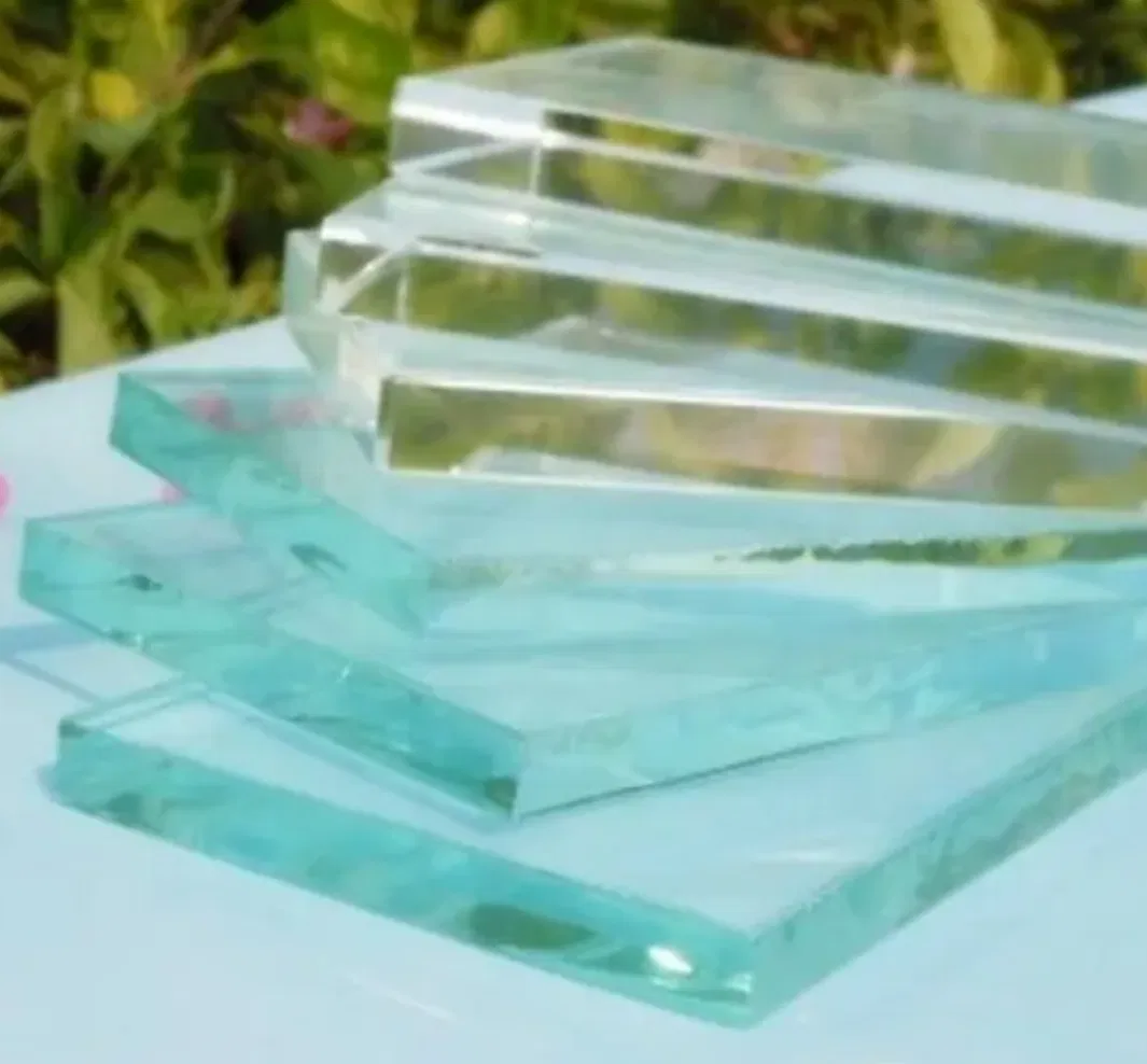 Blend Different Thickness Ultra-Clear Glass Building Facades