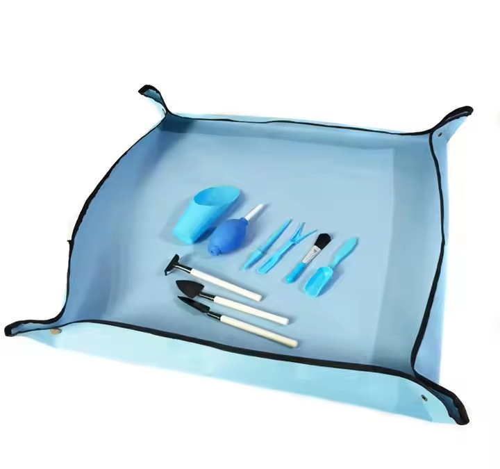 Foldable Waterproof Gardening Mat for Indoor Plant Care