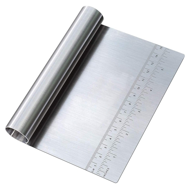 Professional Semicircular Stainless Steel Dough Cutter with PP Handle for Efficient Cutting