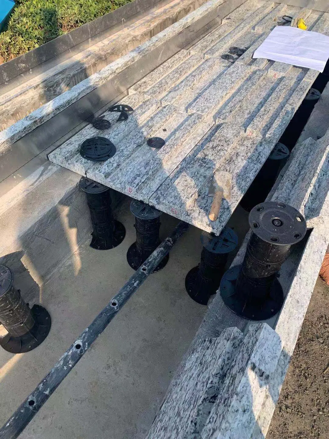 Pressure Resistant Heavy Duty Adjustable Supporting Floor Pedestal for Deck