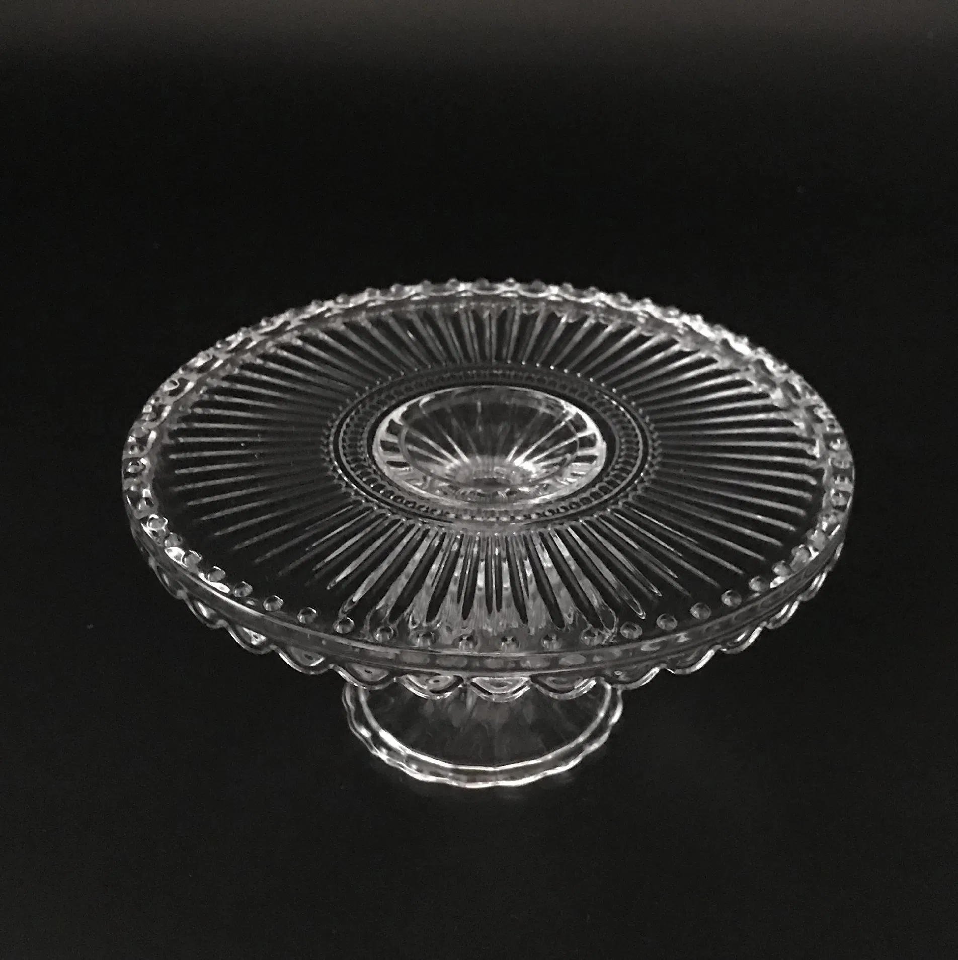 Elegant Footed Glass Dessert Platter for Stylish Serving