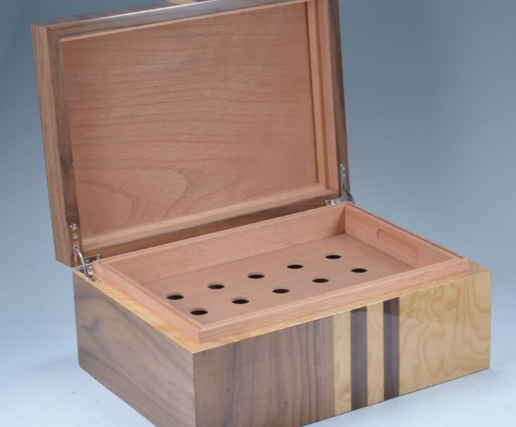 Glossy Varnish Mixed Wooden Cigar Humidor