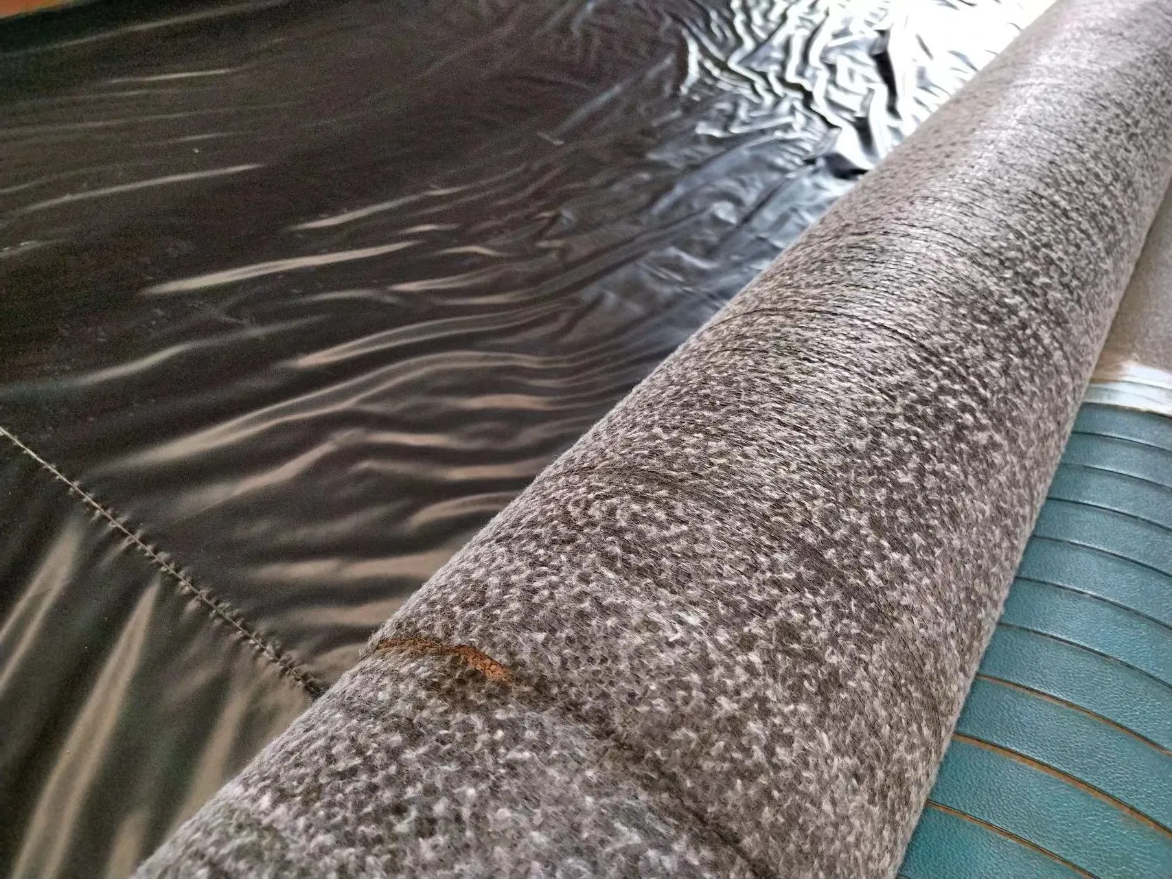 Gcl Sodium Bentonite Geosynthetic Clay Liney Composite Hepe Geomembrane