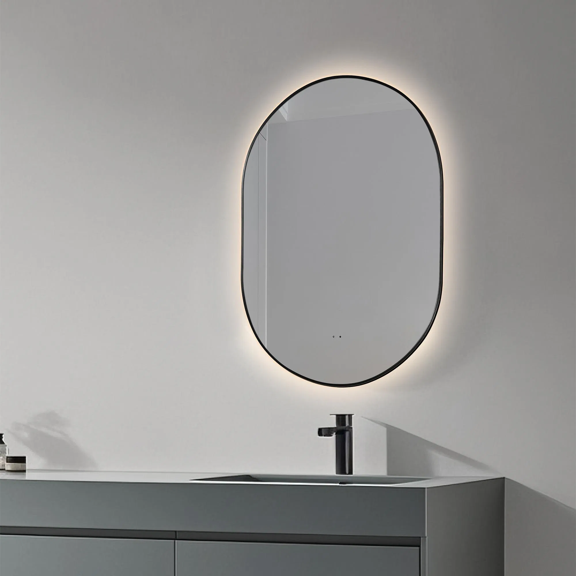 Round Anti-Fog Ultra-Thin LED 60X85 Mirror with CE for Bathroom