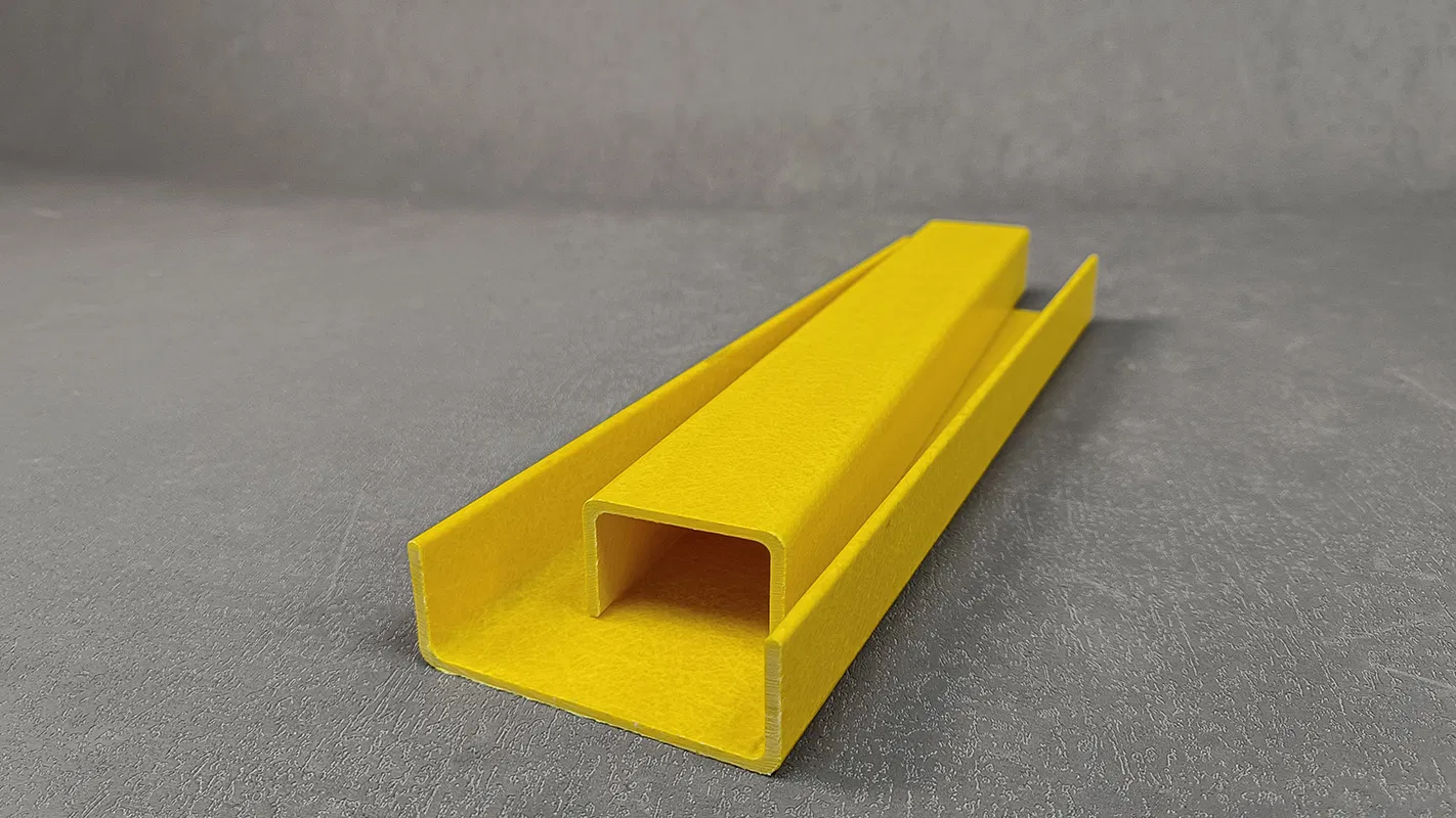 High Quality High Strength Fiberglass FRP GRP Pultruded U / C Channel Profile for Support