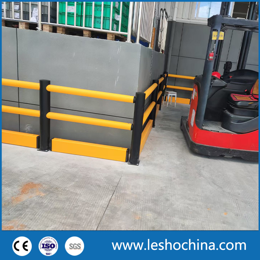Flexible Anti-Collision Guardrail Bolt-Together for Warehouse Aisle and Facility Protection Barrier Security Fence