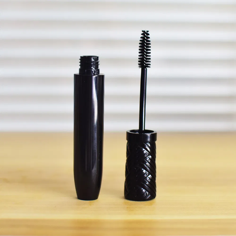 Elegant Cosmetic Mascara Tube Container Plastic Bottle with Wand for 15ml Capacity
