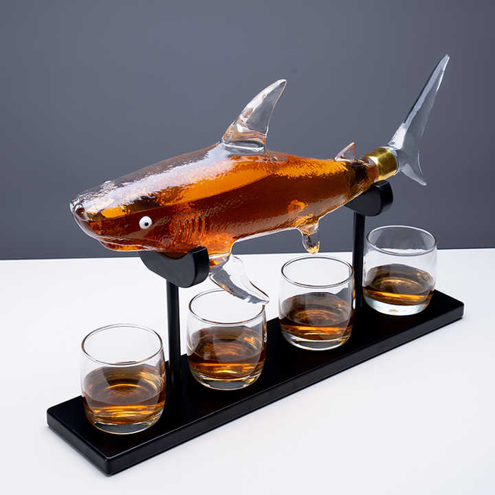Manufacturer Wholesale Shark Shaped Handcraft High Borosilicate Glass Wine Decanter