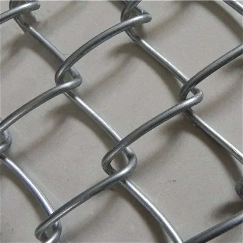 Top Quality Hot DIP Galvanized Chain Link Fencing Wire Mesh Fence