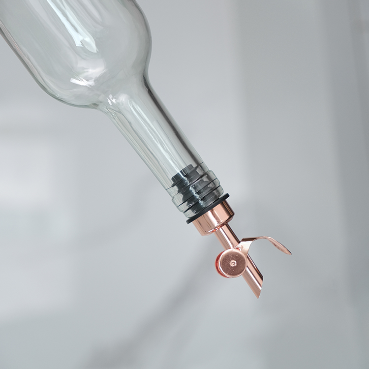 Top Quality Auto Flip Classic Bartender Cooking Oil Stainless Steel Pourer for Alcohol Spouts Bottle