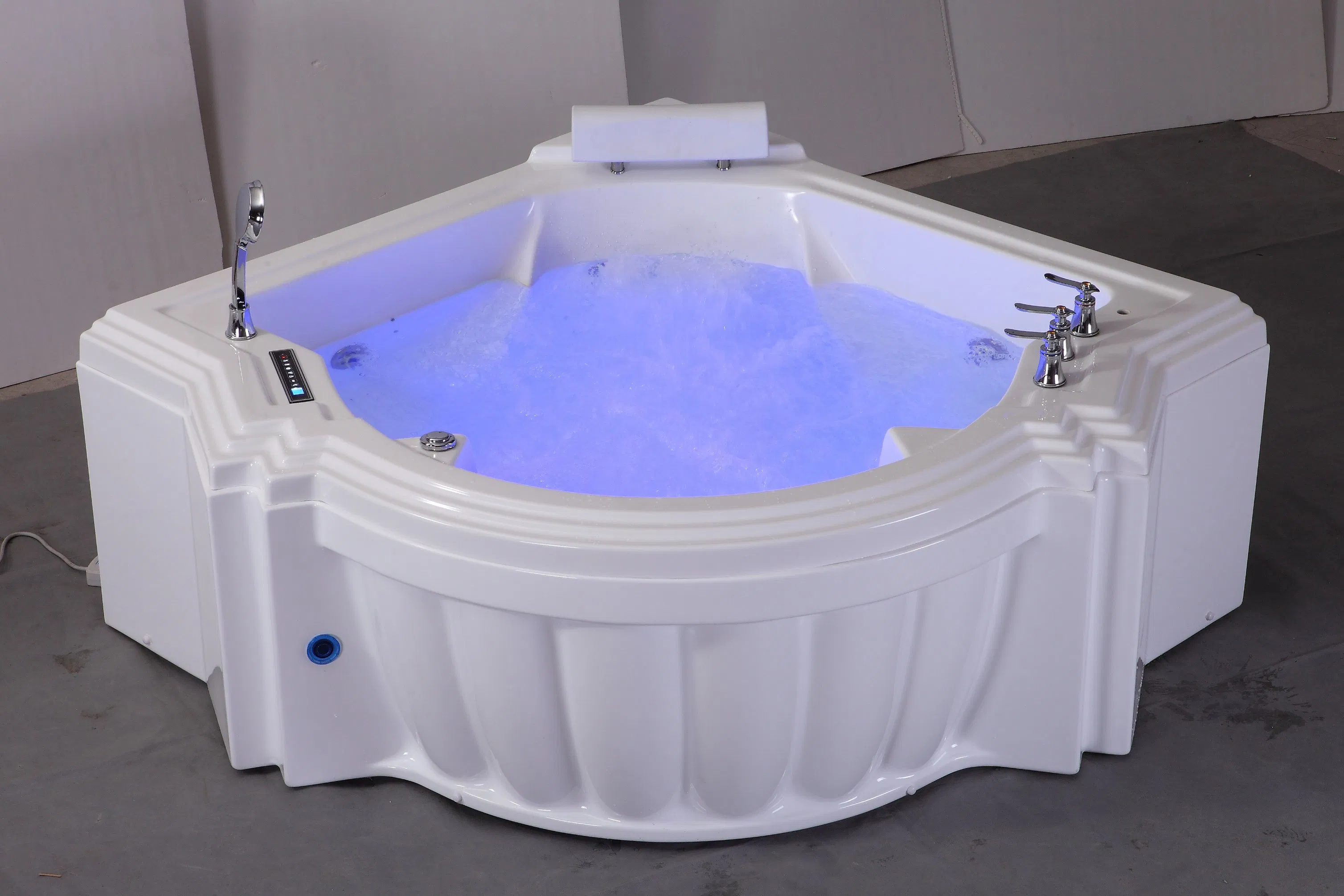 Elegant Design with High Back Pillow Big Apron Corner Bathtub