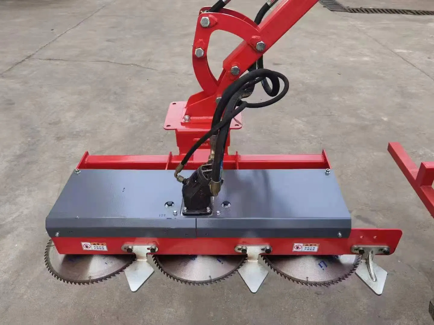 Боковой навесной фрезерный измельчитель для трактора