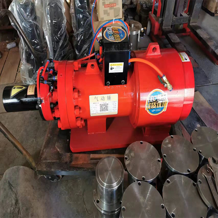 Пневматический молот для обрубки литников PLE-0.5-6