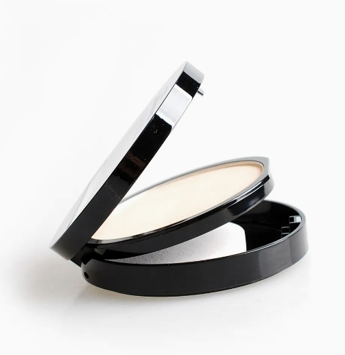 Shine-Free Oil Control Powder for a Flawless Matte Look