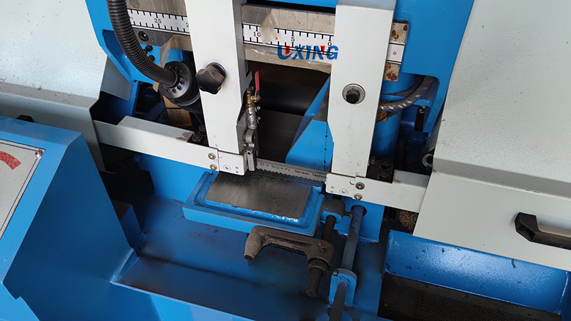 Ленточная пила по металлу компактная GH4220