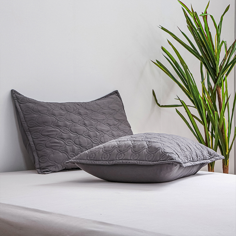 Grey Home Textile New Design Bedroom Bedding Solid Color Queen Size Quilted Bedspread with Pillow Wholesaler