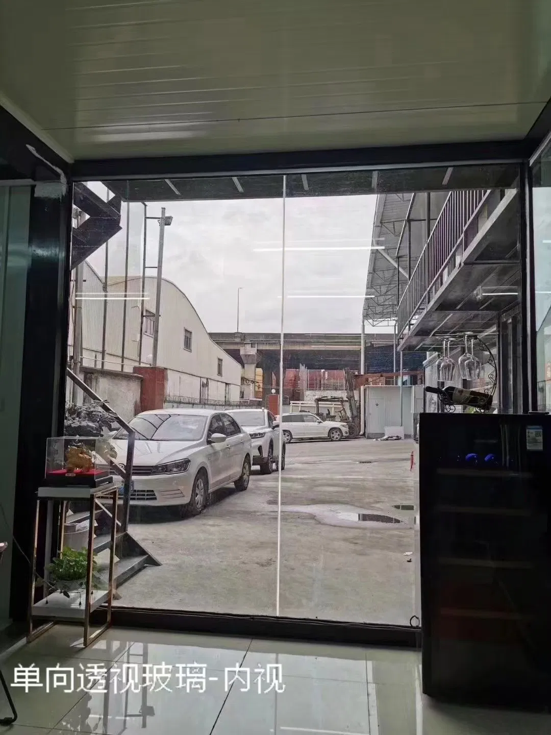 One Way Vision Mirror One Way Vision Glass Reflective Glass One Side Mirror Used for Prisons, Hosiptal, Interrogation Rooms, and Research Institute Mirror