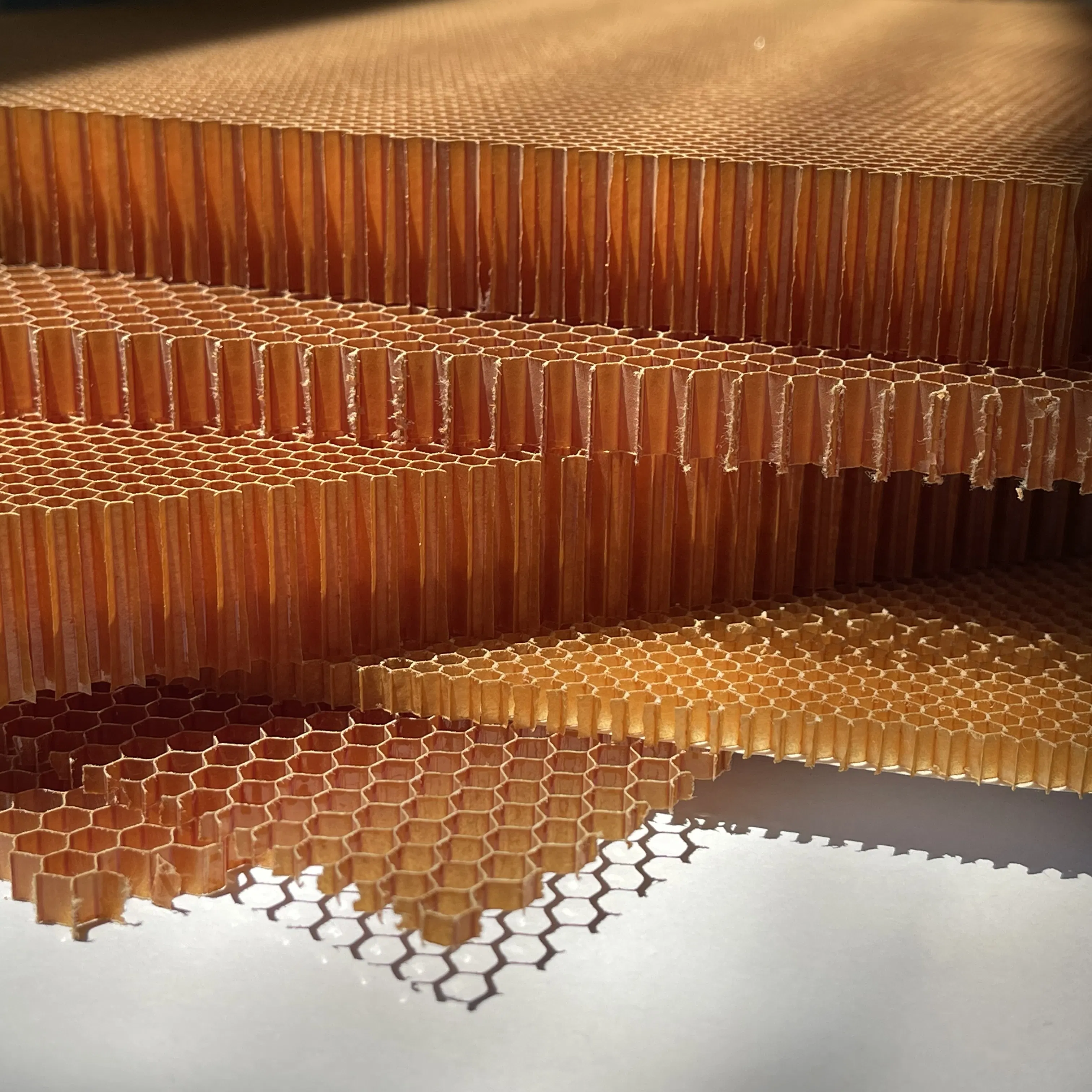 High Strength Fireproof Flame Retardant Lightweight High Temperature Stability Nomex Honeycomb Core Aramid Paper Honeycomb