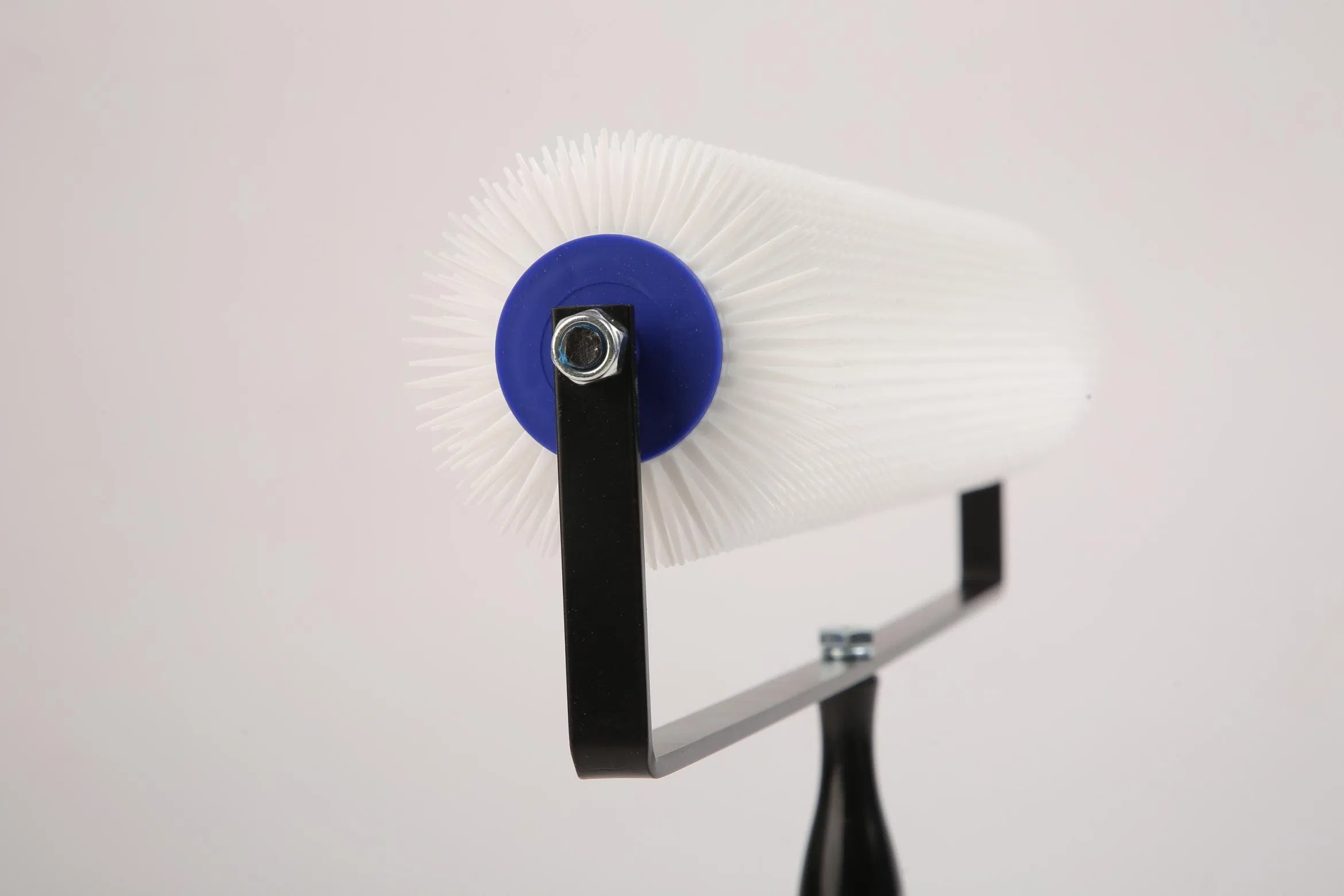 Шипованный ролик для наливных полов 25 см