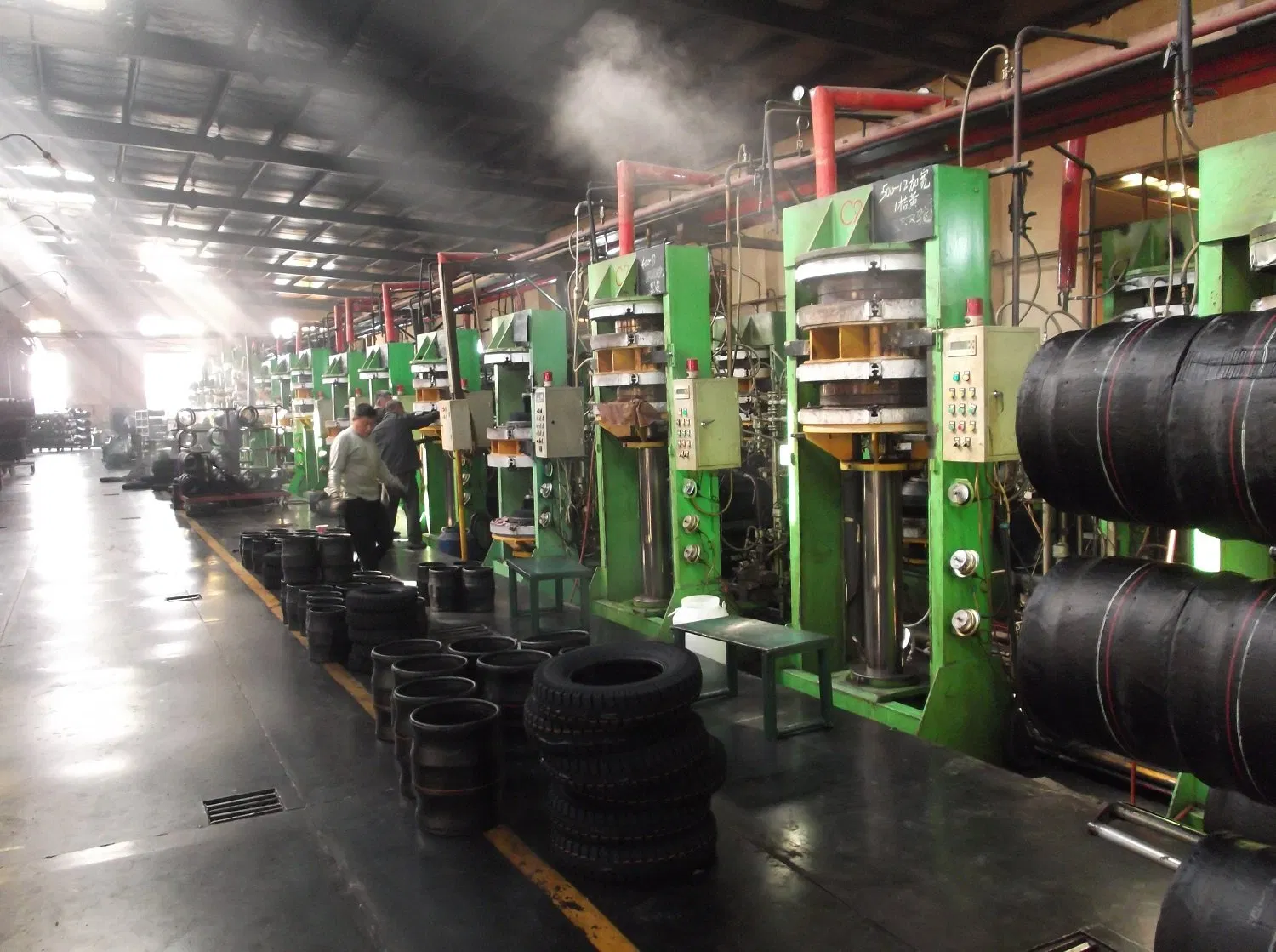 High Quality Bajaj Tricycle Tire 400-8 8PR ST611