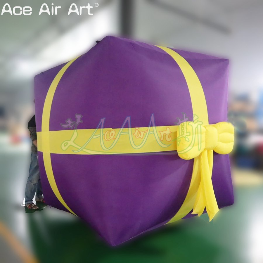 Customized Giant Inflatable Gift Box Christmas Decor for Commercial /Party Use