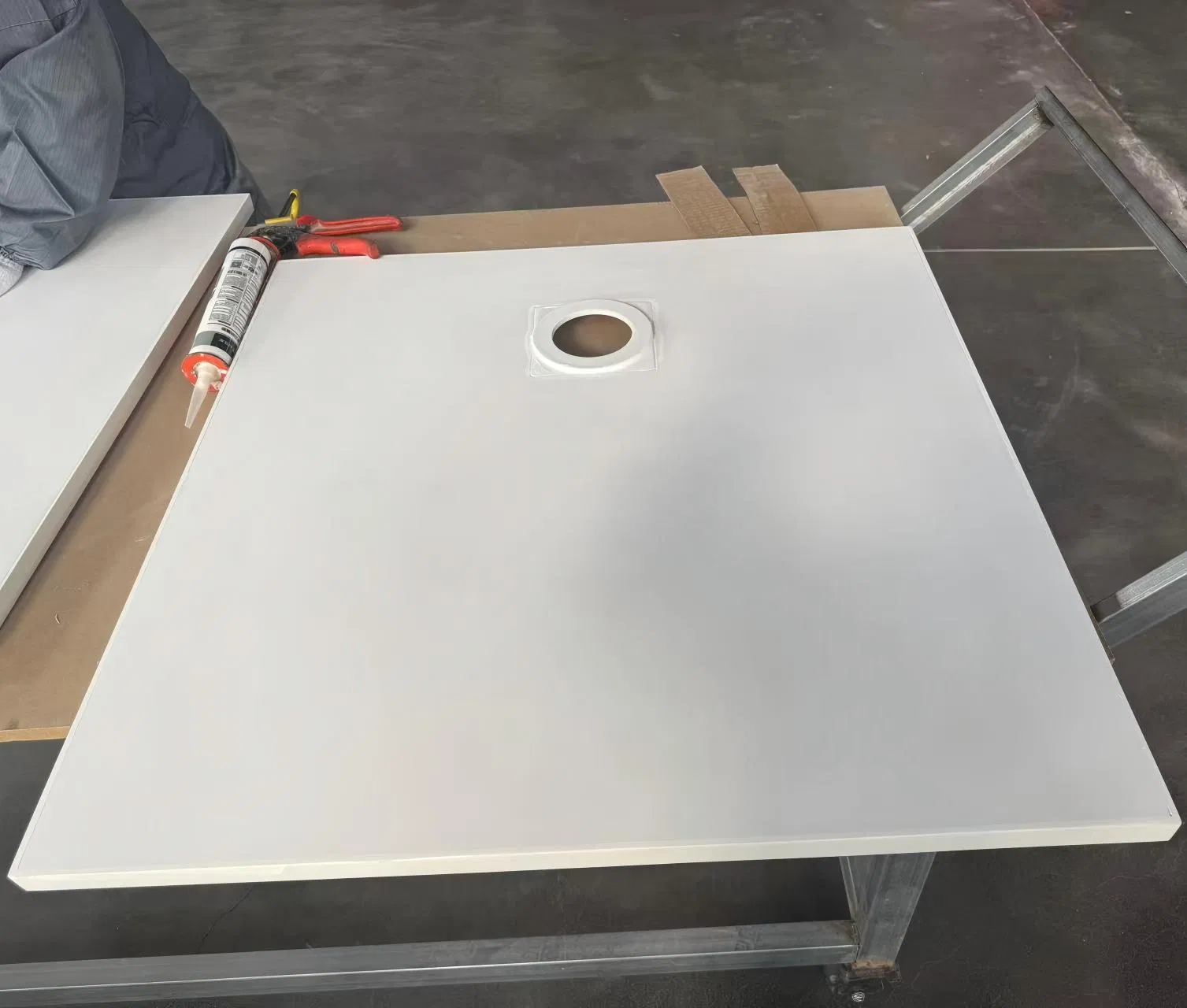 New Design Solid Base Stone Texture SMC Shower Tray