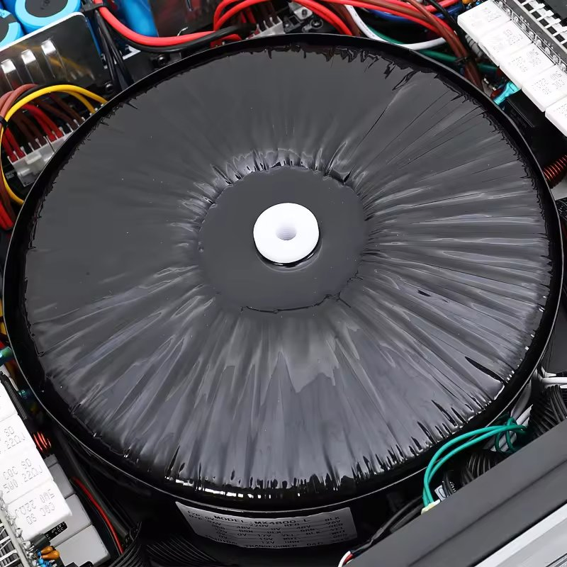 4-Channel 800W Stage Amplifier for Professional Sound Systems