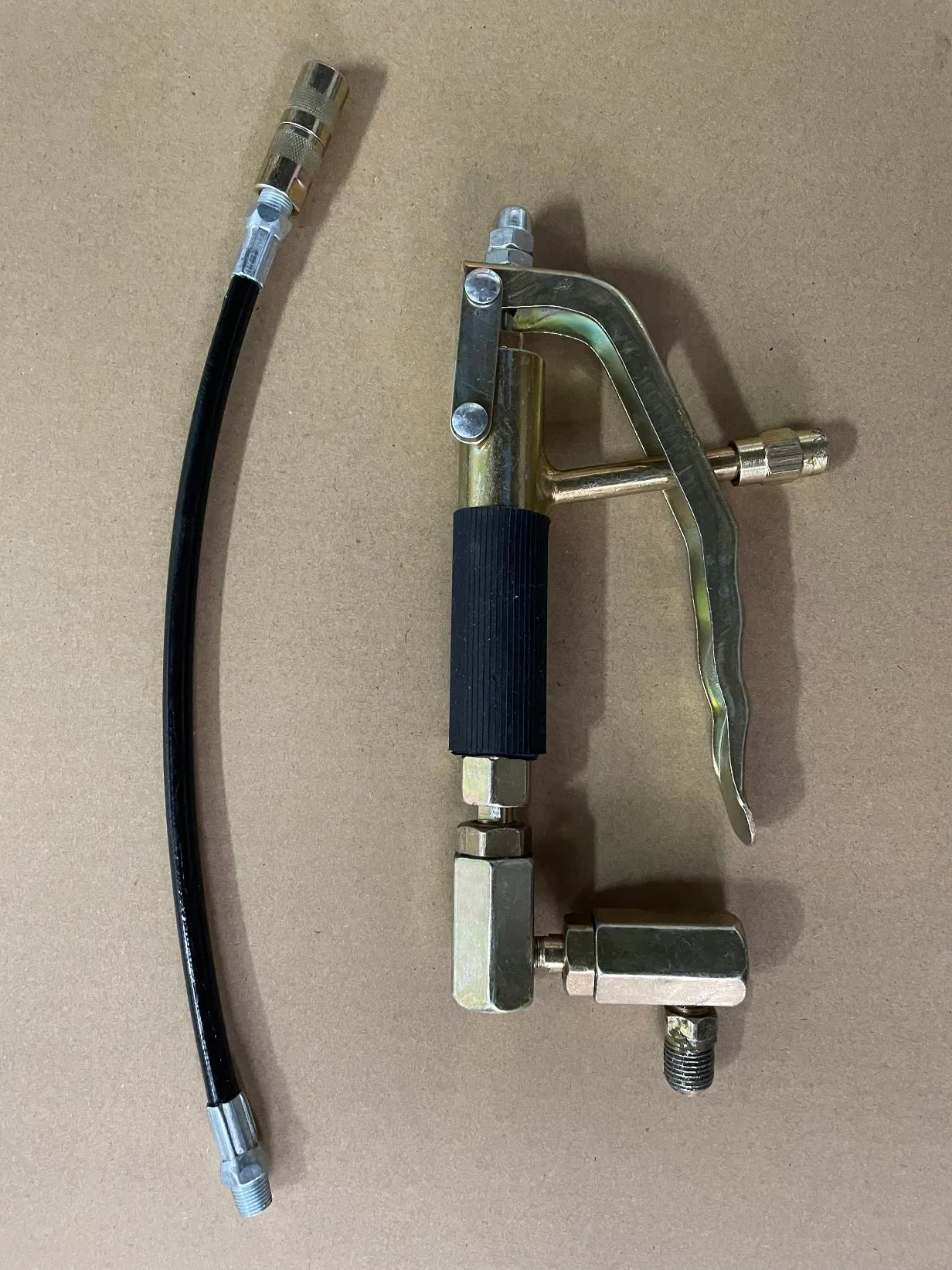 360 Degree Swivel for The Grease Gun