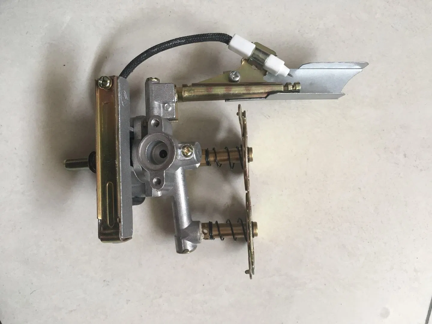 Portable Powerful Cast Iron 4 Ring Burner Gas Stove