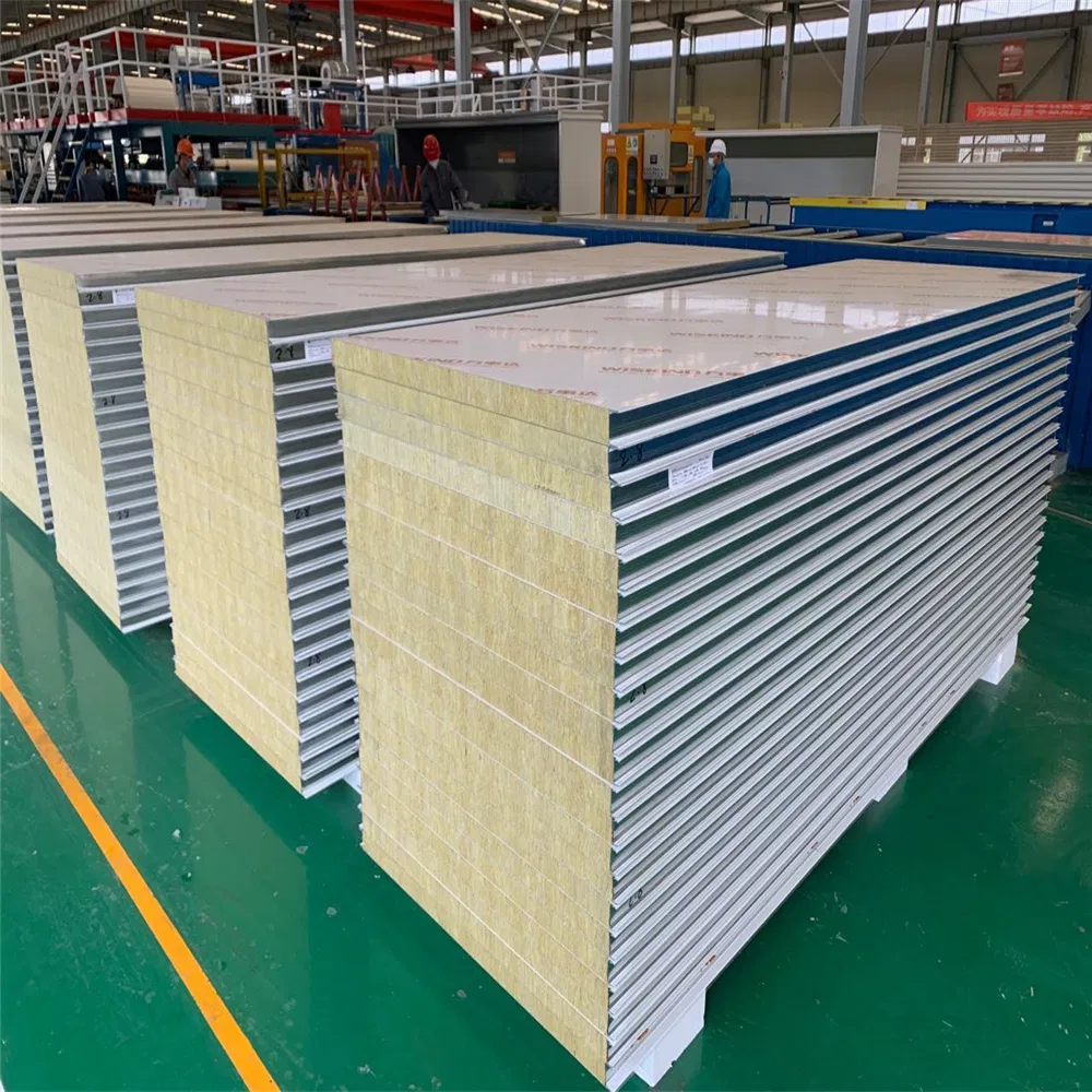 30-150mm Customerized PU Insulated Fireproof Waterproof Roof/Wall Sandwich Panel for Factory Warehouse/Workshop