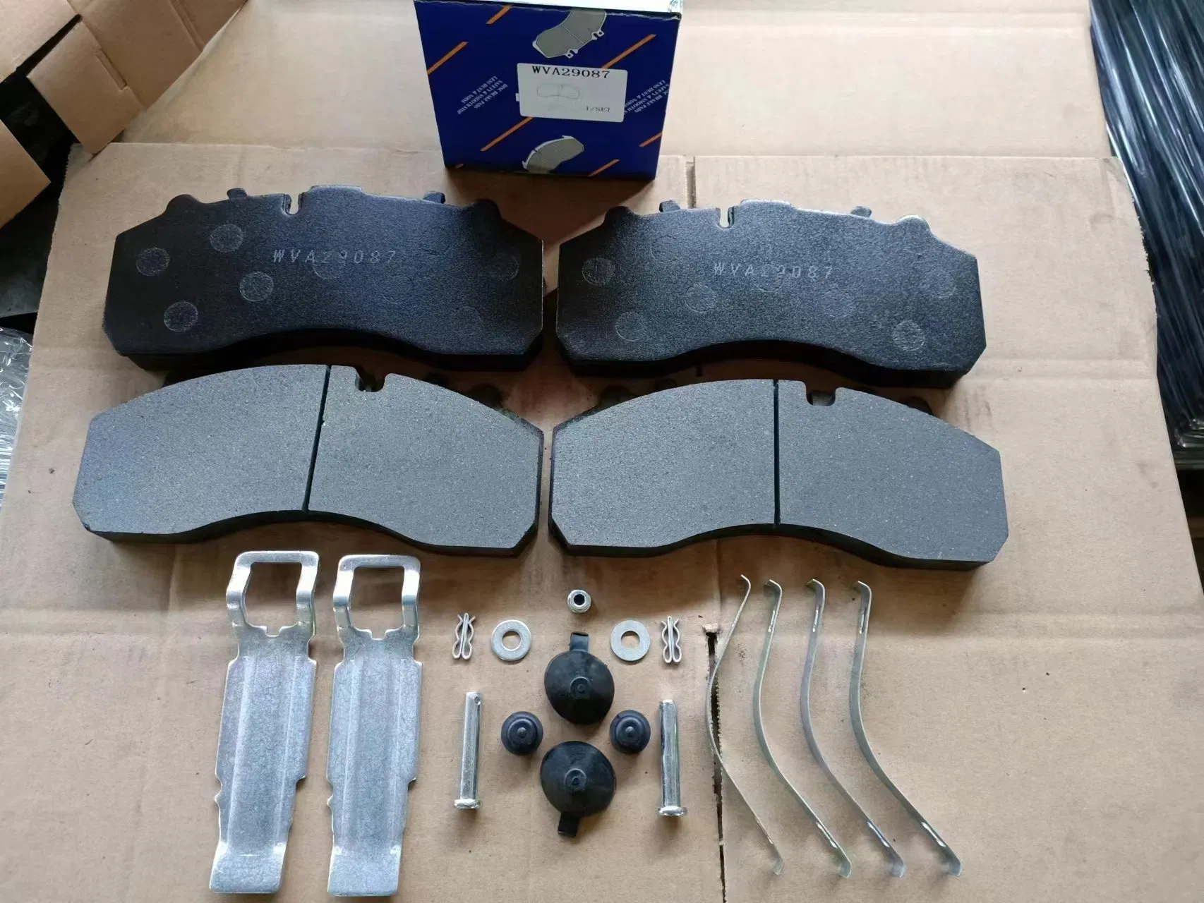 Передние тормозные колодки полуметаллические для Mercedes-Benz Truck