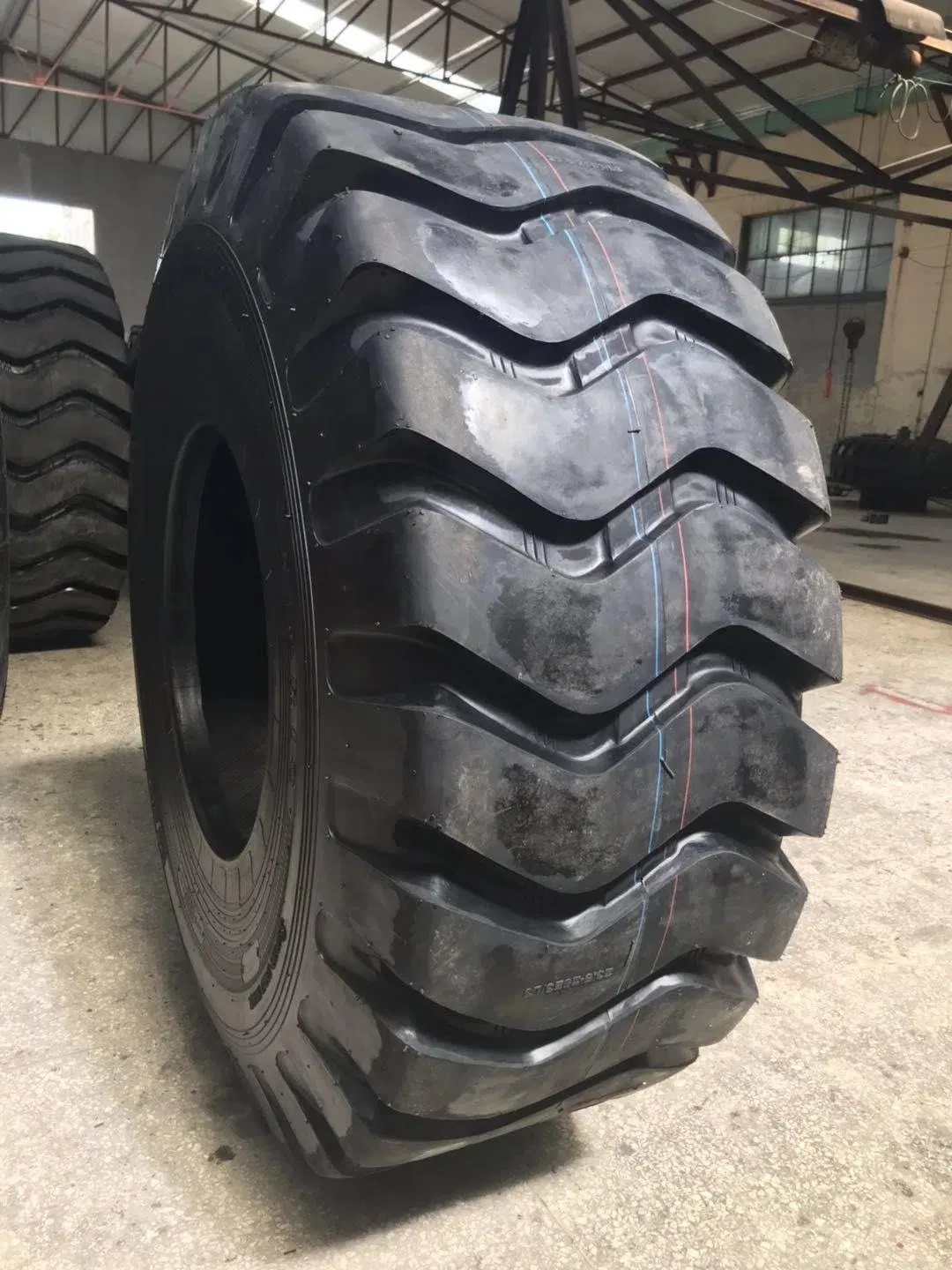 Шина внедорожная E3/L3/L5 23.5-25 для самосвалов и грейдеров